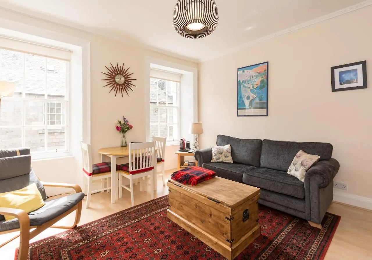 Luxery New Town 1 Bed Apartment Edinburgh