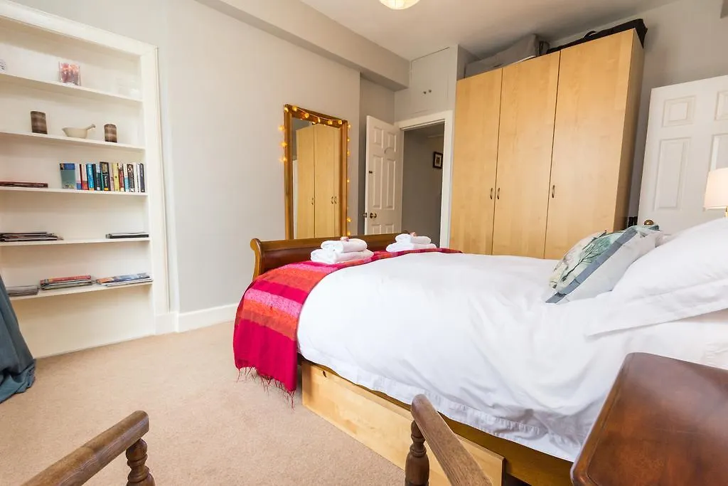 Luxery New Town 1 Bed Apartment Edinburgh